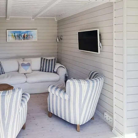 Summer With Sea View In Sandvika Larvik