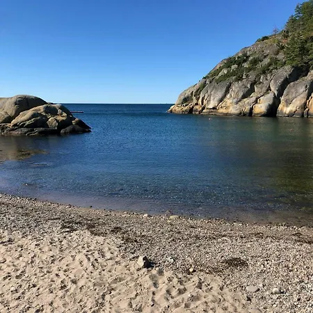 בית נופש Summer With Sea View In Sandvika *